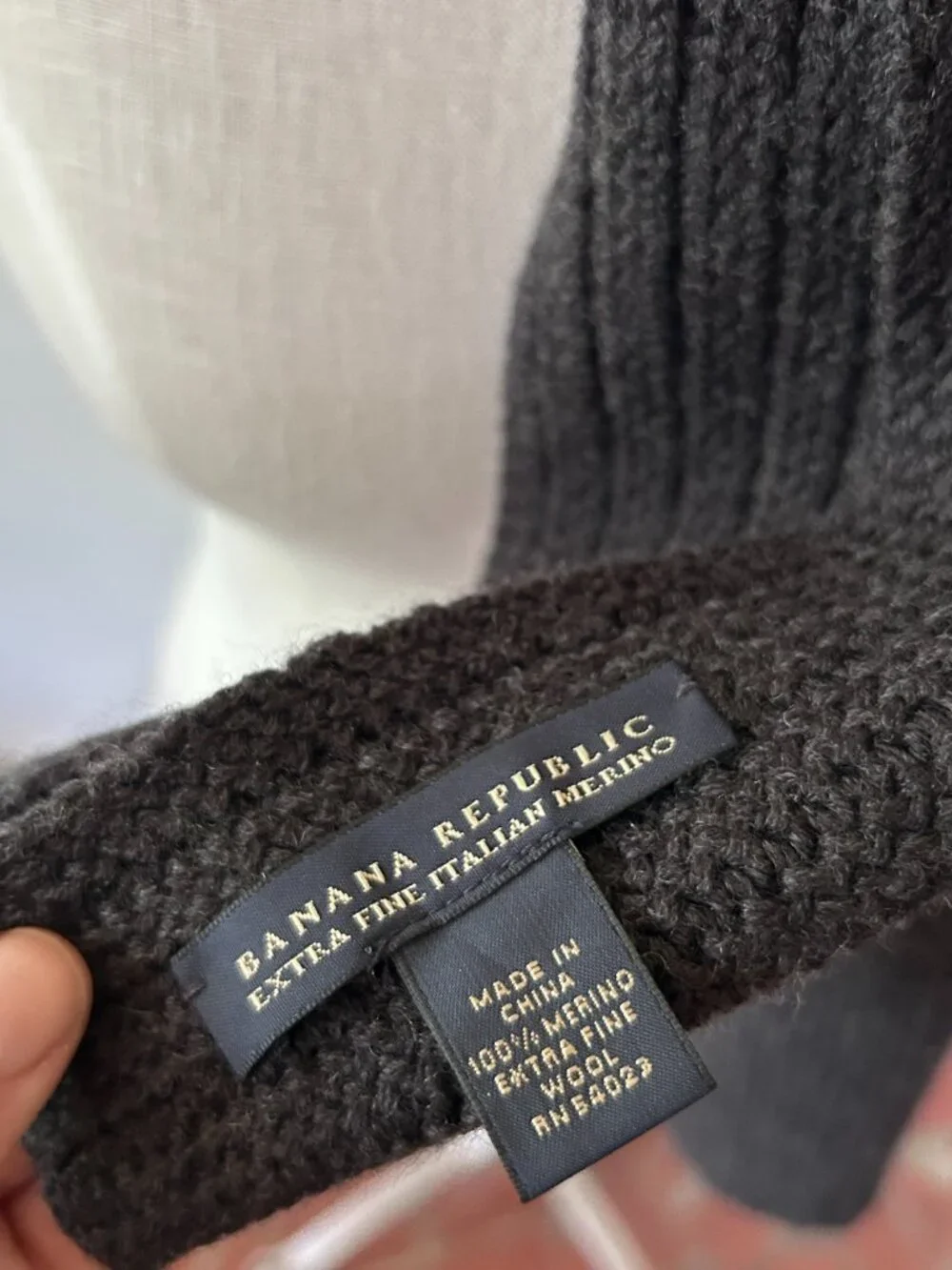 Banana Republic Gray Merino Wool Knit Scarf Old Money Preppy Quiet Luxury